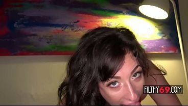 Teasing deepthroat diva Jackie Ohh puts the pretty in BJ perfection